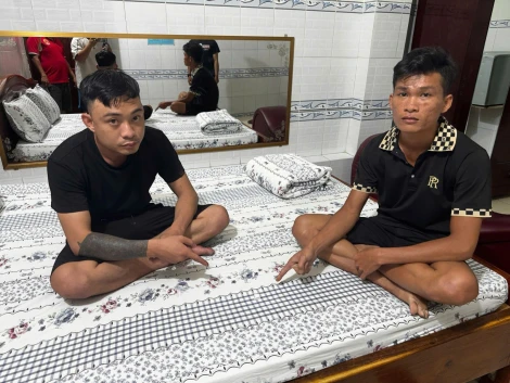 Bắt giữ các đối tượng tàng trữ trái phép chất ma tuý
