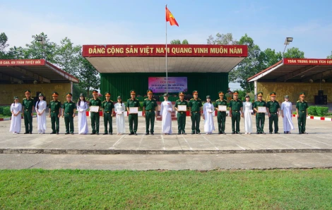 Trung đoàn 271: Tổ chức hội thao đồng diễn và các bài tập thể dục