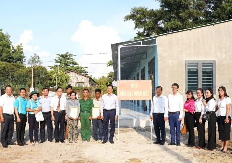 Tây Ninh hoàn thành mục tiêu xoá nhà tạm, nhà dột nát năm 2025