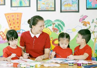 Giáo viên mầm non nếu có nguyện vọng thì có thể nghỉ hưu sớm nhưng không quá 5 tuổi