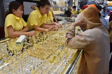 Giá vàng hôm nay, 6-5: Bật tăng rất nhanh