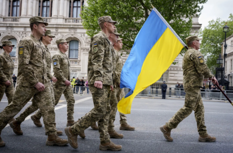Bộ trưởng Quốc phòng Anh nói về sự tham gia của Ukraine trong diễu binh tại London