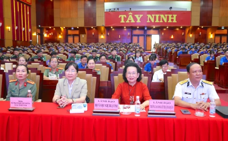 Kỷ niệm 70 năm Ngày thành lập Hải quân nhân dân Việt Nam: Thiêng liêng chương trình “Tổ quốc nhìn từ biển”