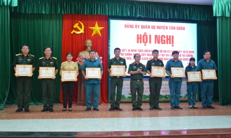 Tân Châu: Gắn việc học tập và làm theo tư tưởng, đạo đức, phong cách Hồ Chí Minh với các phong trào thi đua