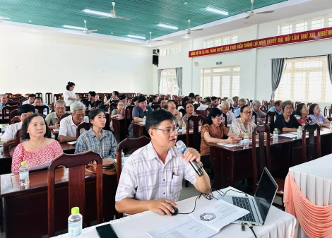 Hoà Thành: Tập huấn an toàn vệ sinh thực phẩm cho cán bộ, hội viên nông dân