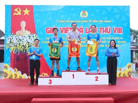 Gần 900 cán bộ, đoàn viên tham gia giải chạy việt dã Công đoàn Khu kinh tế