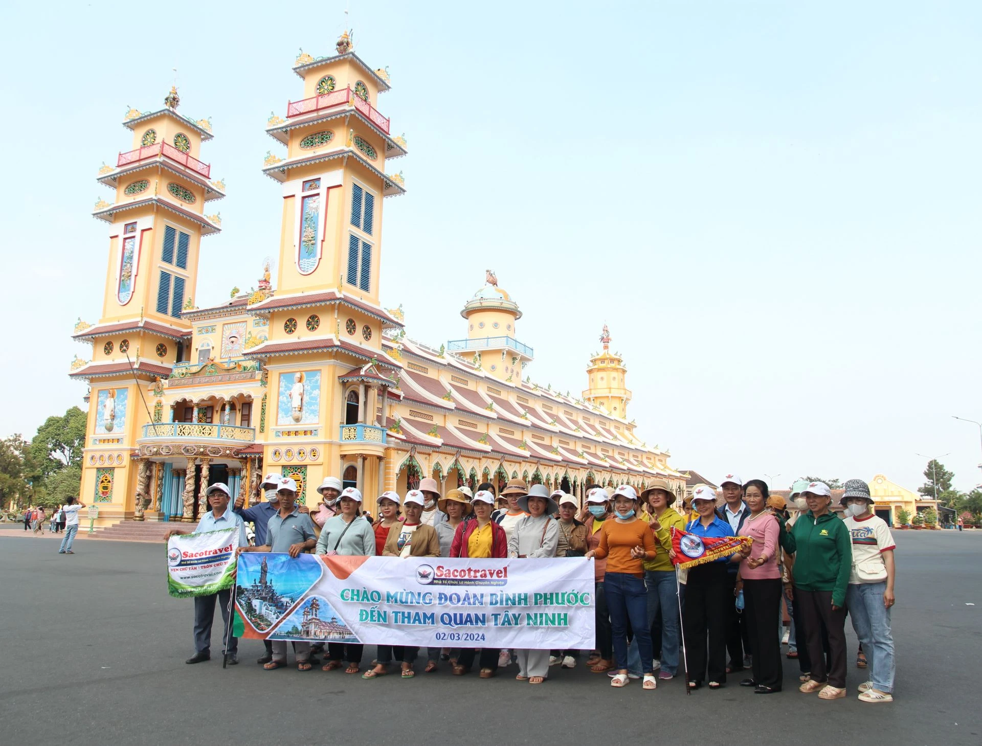 Toà thánh Cao Đài Tây Ninh- điểm đến hấp dẫn của các du khách.