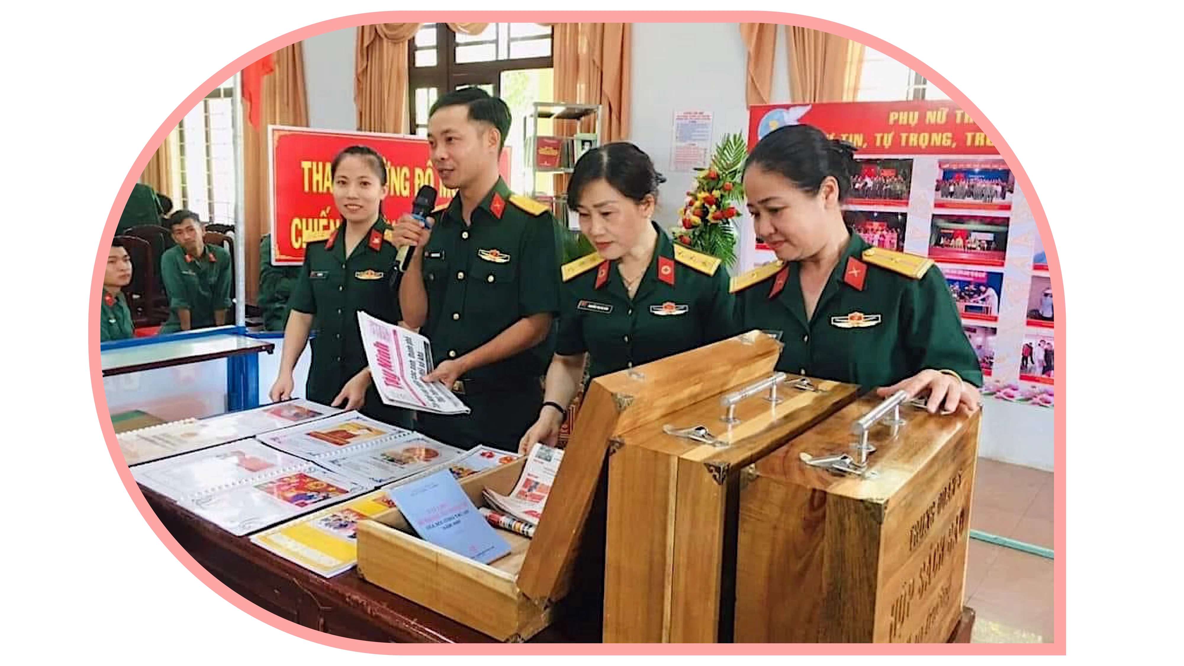 Hoạt động Ngày sách và Văn hoá đọc tại Trung đoàn 5.