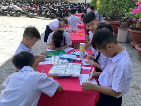 Thành phố Tây Ninh sôi nổi Ngày hội tiếng Anh