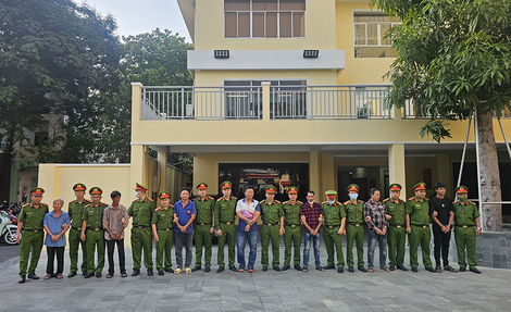 Triệt phá đường dây buôn lậu dầu ‘siêu khủng’, khởi tố 54 bị can, trong đó có nhiều cán bộ Hải quan