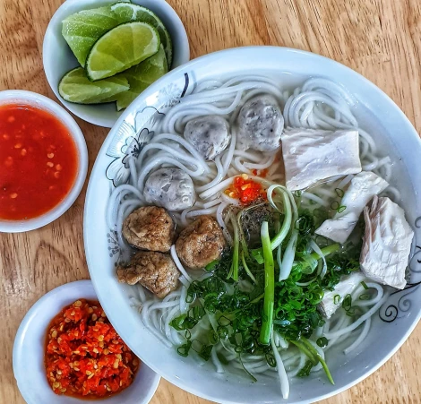 Top 4 Quán Bánh Canh Ngon Nức Tiếng Ở Nha Trang: Khám Phá Hương Vị Biển
