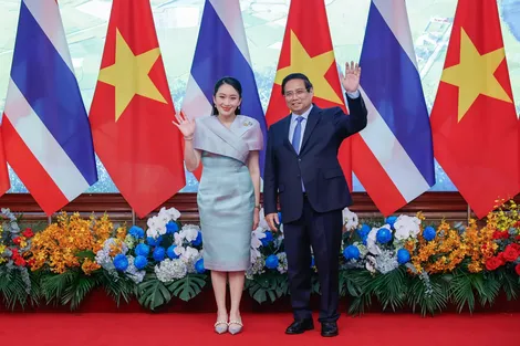 Thủ tướng Phạm Minh Chính và Thủ tướng Thái Lan thưởng thức trà truyền thống Việt Nam