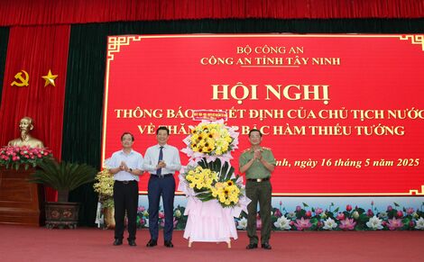 Giám đốc Công an tỉnh được thăng cấp bậc hàm Thiếu tướng