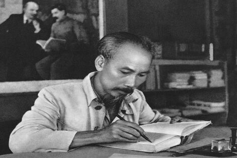 Bài 1: Nước Việt Nam là của người Việt Nam, do dân tộc Việt Nam quyết định