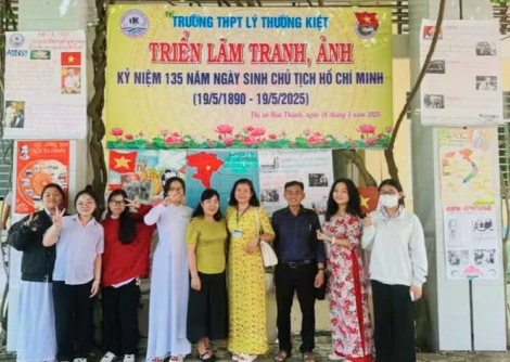 Hồ Chí Minh - Việt Nam đẹp nhất tên Người!