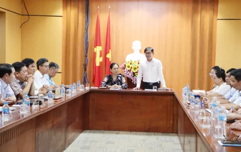 Báo Tây Ninh trao đổi, làm việc với Báo và Đài Phát thanh Truyền hình Long An