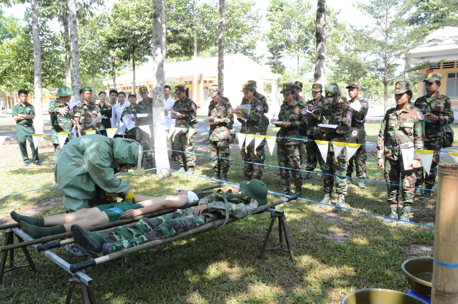 Ngành y Sư đoàn 5 tập huấn quân y cho Lữ đoàn Can thiệp số 1, Quân đội Hoàng gia Campuchia.