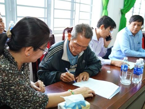 Ông Nguyễn Văn Sỏi cam kết chấm dứt khiếu nại sau đối thoại với lãnh đạo tỉnh