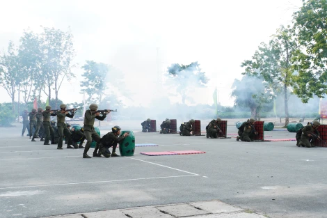 Bế giảng khoá huấn luyện công dân thực hiện nghĩa vụ tham gia Công an Nhân dân