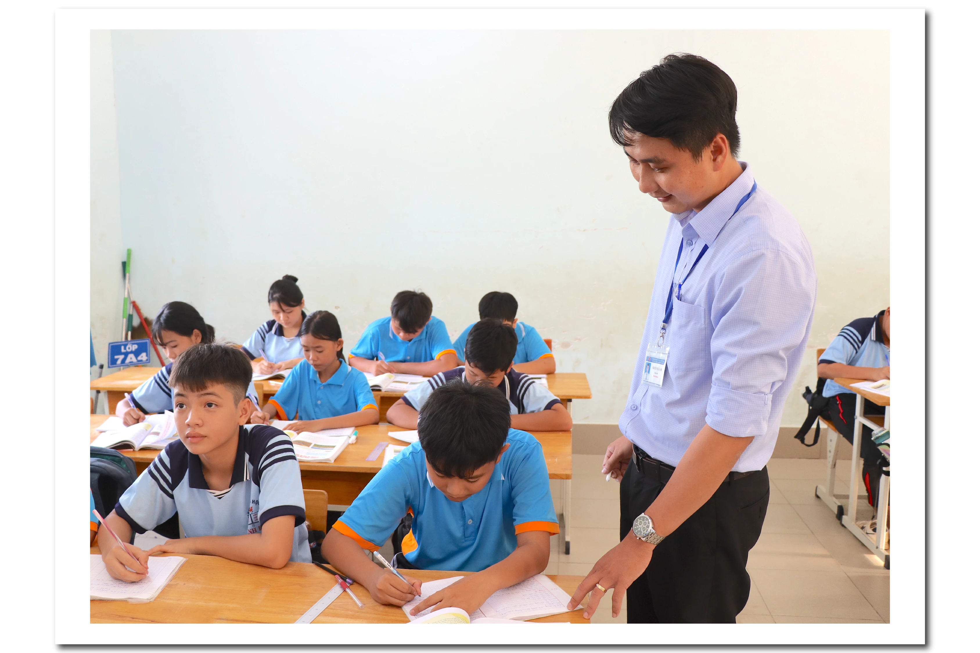 Học sinh một trường THCS trên địa bàn tỉnh