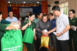 Niềm vui của người dân Suối Ngô