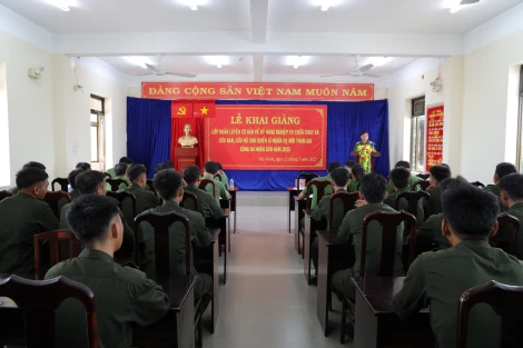 Tập huấn kỹ năng chữa cháy và cứu nạn cứu hộ cho trên 250 chiến sĩ nghĩa vụ mới nhập ngũ