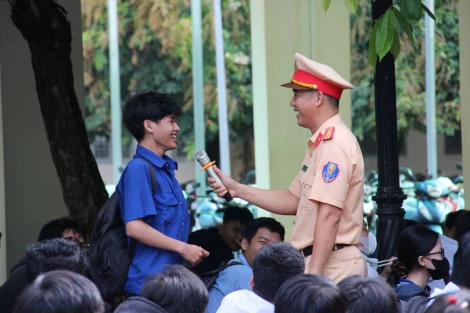 Nâng cao nhận thức về an toàn giao thông cho học sinh, sinh viên