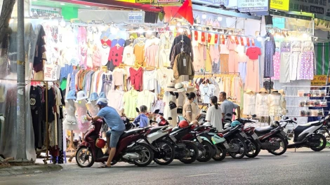 Chấn chỉnh tình trạng lấn chiếm vỉa hè kinh doanh về đêm tại thành phố Tây Ninh