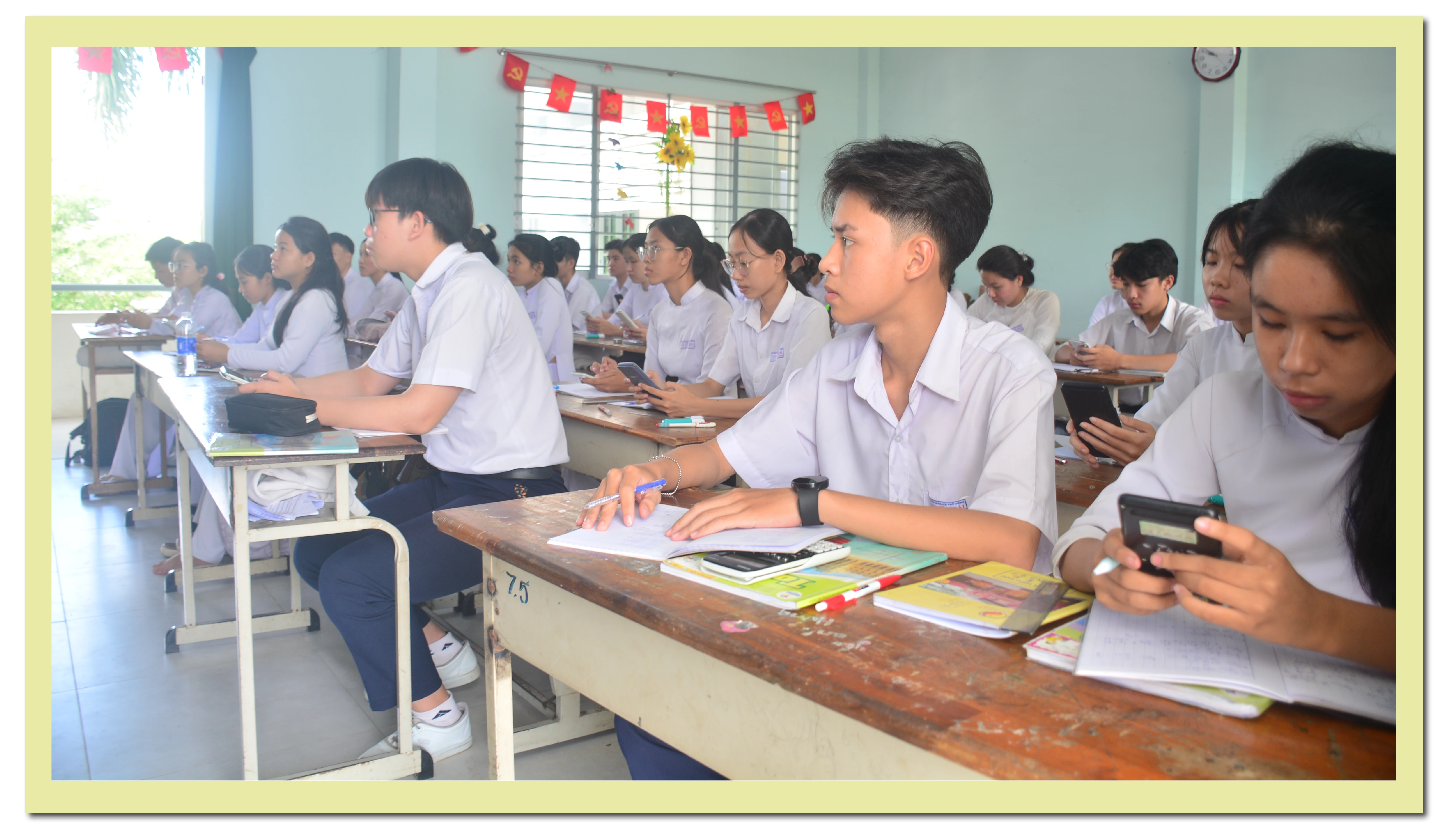 Học sinh Trường THPT Nguyễn Trãi (thị xã Trảng Bàng)