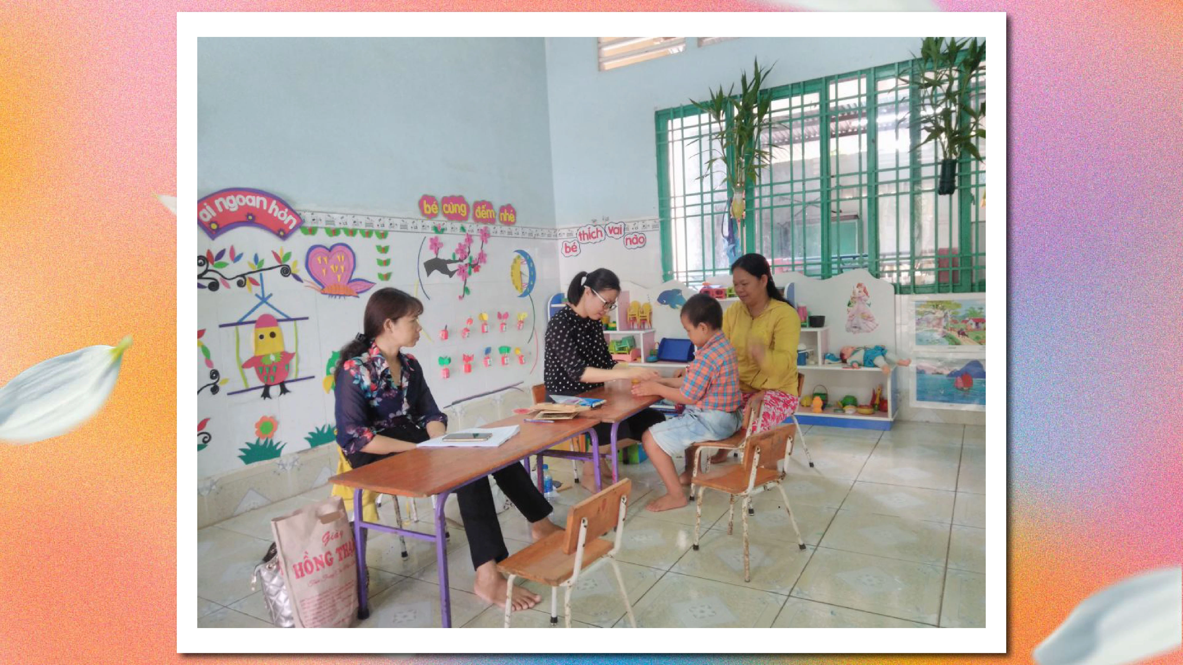 Trẻ khuyết tật trí tuệ được đánh giá hiệu quả sau can thiệp tại huyện Tân Châu, trong  chương trình hỗ trợ của dự án DISTINCT, VietHealth