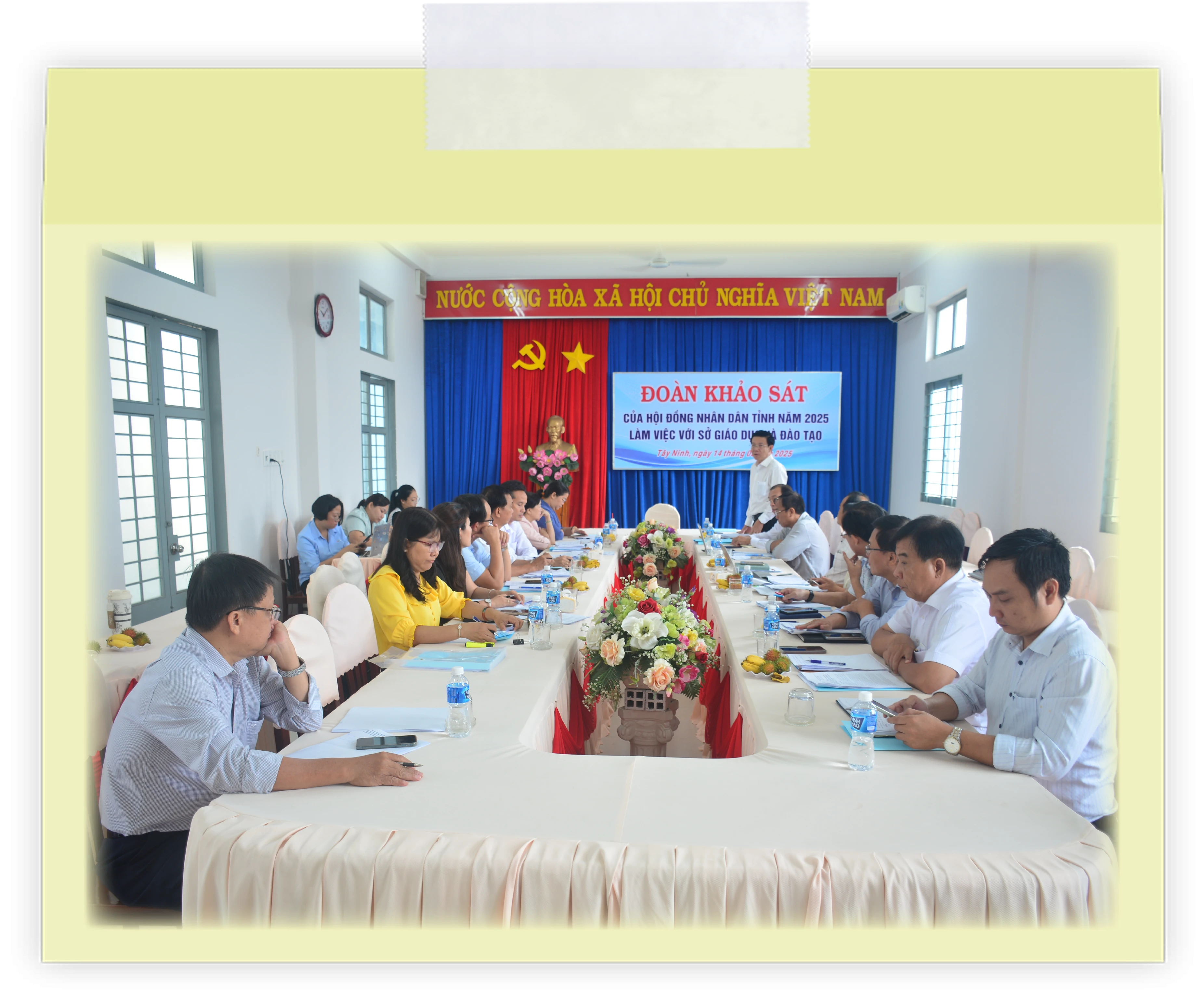 Quang cảnh buổi làm việc tại Sở Giáo dục và Đào tạo