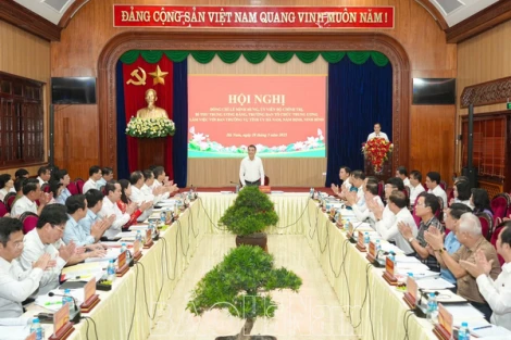 Đề nghị hướng dẫn cụ thể sắp xếp cán bộ cấp xã, sắp xếp Mặt trận Tổ quốc và các tổ chức chính trị - xã hội