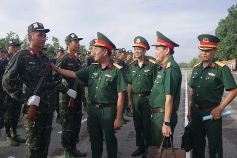 Quân khu 7: Kiểm tra lực lượng tham gia nhiệm vụ A80 của Sư đoàn 5