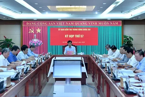 Ủy ban Kiểm tra Trung ương kỷ luật cảnh cáo một Thứ trưởng Bộ Giáo dục và Đào tạo