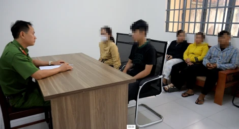 Rơi nước mắt vì những đứa con “ngoan”
