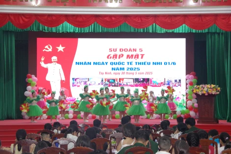 Sư đoàn 5 gặp mặt nhân ngày Quốc tế Thiếu nhi 1.6