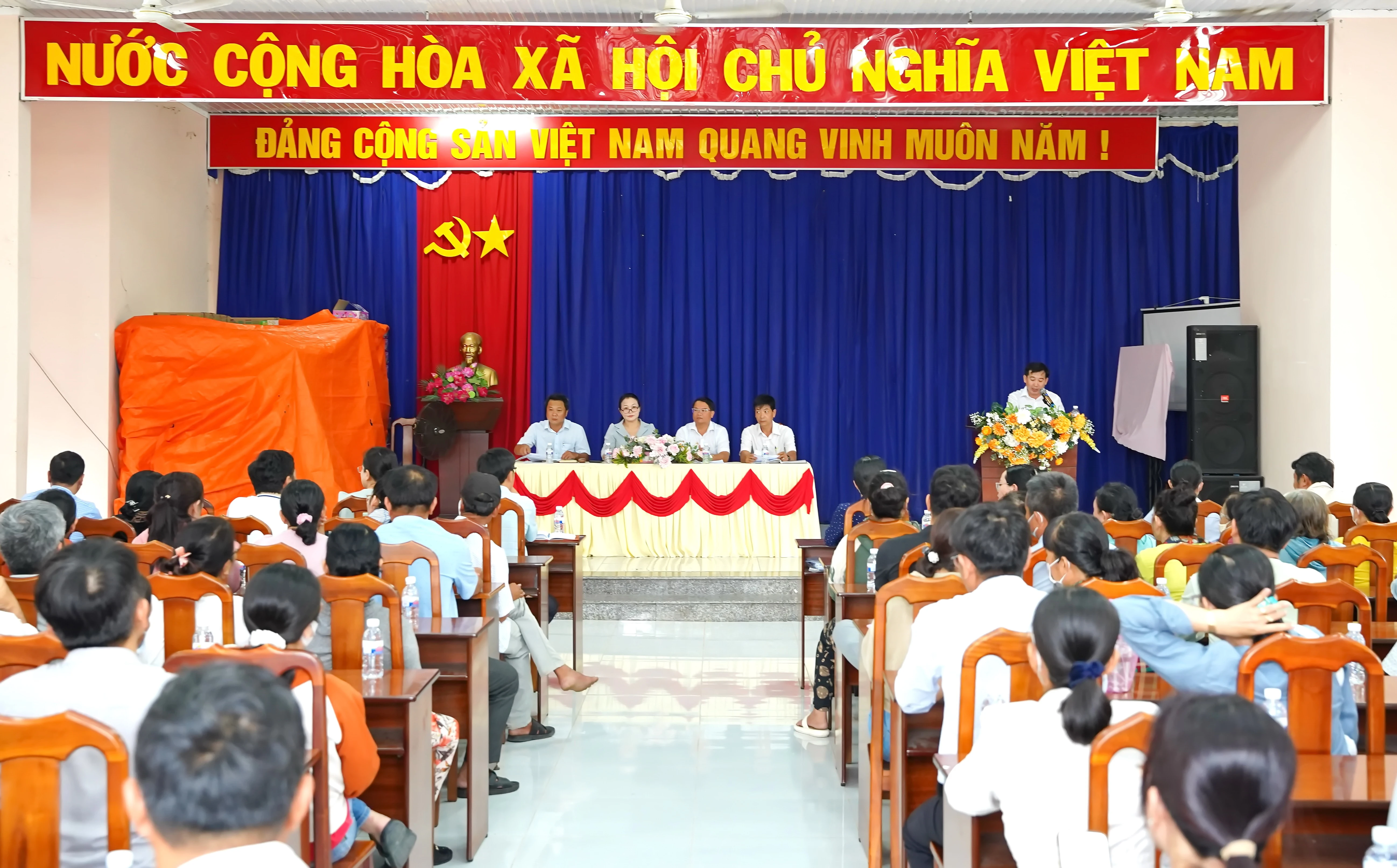 Toàn cảnh buổi đối thoại.