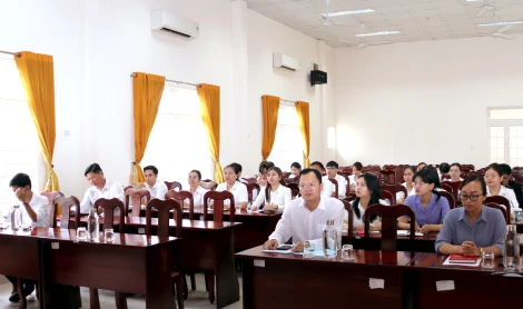 Đảng uỷ các cơ quan Đảng tỉnh: Khai giảng Lớp bồi dưỡng nhận thức về Đảng