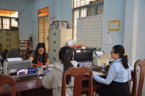 Học và làm theo Bác để phục vụ người dân tốt hơn