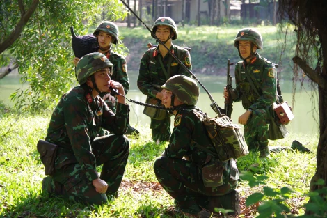 Nỗ lực khai thác, làm chủ khí tài thông tin hiện đại
