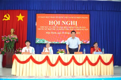 Sáng 4.6, đại biểu Nguyễn Mạnh Hùng- Bí thư Tỉnh uỷ, Chủ tịch HĐND tỉnh cùng các vị đại biểu HĐND tỉnh, huyện Gò Dầu có buổi tiếp xúc cử tri xã Hiệp Thạnh trước kỳ họp thứ 21 HĐND tỉnh, kỳ họp thứ 13 HĐND huyện.