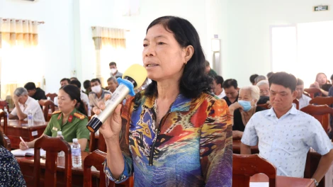 Đại biểu HĐND tỉnh, huyện tiếp xúc cử tri xã Phước Thạnh