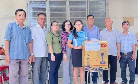 Xã Tân Bình: Bàn giao nhà Đại đoàn kết cho hộ nghèo