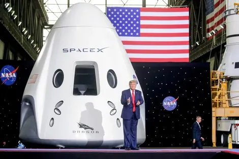 Thế khó của chính phủ Mỹ trước 'đế chế' Elon Musk