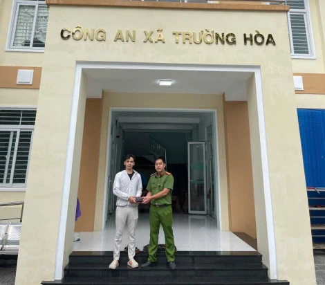 Nhặt được của rơi, trả người đánh mất