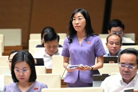 Đại biểu Hoàng Thị Thanh Thuý: Trao quyền nhiều hơn cho chính quyền cấp xã nhưng đặt ra những nguyên tắc để giới hạn và kiểm soát việc ban hành văn bản