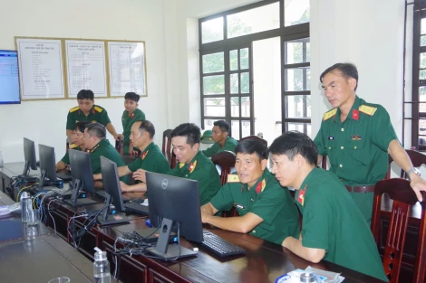 Trung đoàn 4: Đẩy mạnh công tác chuyển đổi số, đáp ứng yêu cầu, nhiệm vụ thời kỳ mới