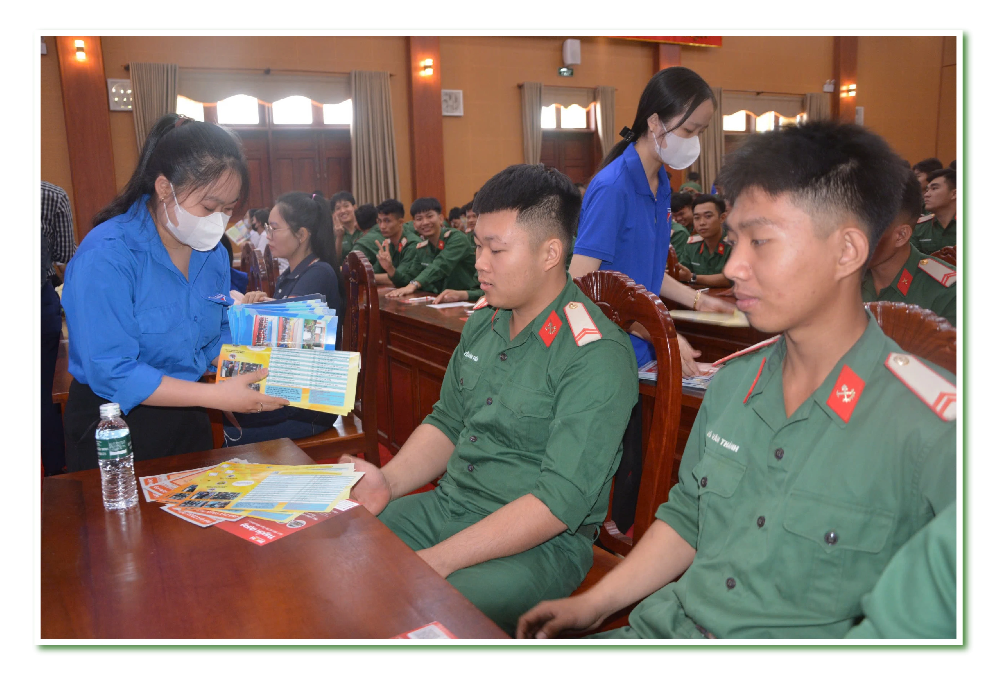 hát tờ rơi thông tin việc làm cho bộ đội chuẩn bị xuất ngũ năm 2025