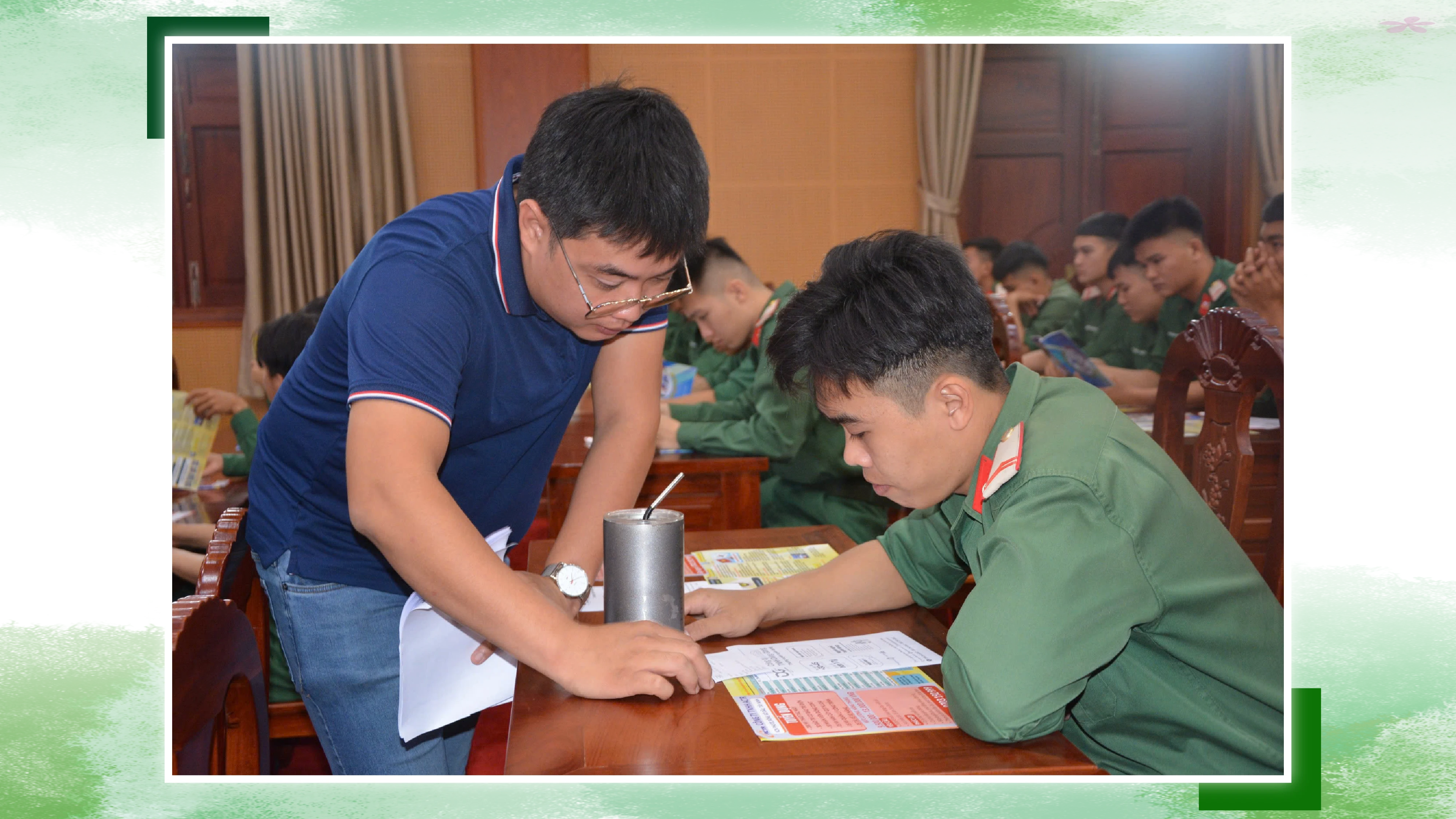 Các doanh nghiệp, trung tâm giới thiệu việc làm tổ chức tư vấn, giới thiệu việc làm cho bộ đội chuẩn bị xuất ngũ năm 2025