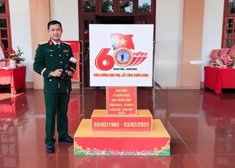 Người “lưu giữ” những khoảnh khắc của cán bộ, chiến sĩ